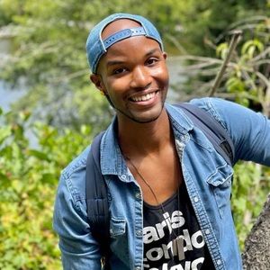 Meet your Posher, Romone